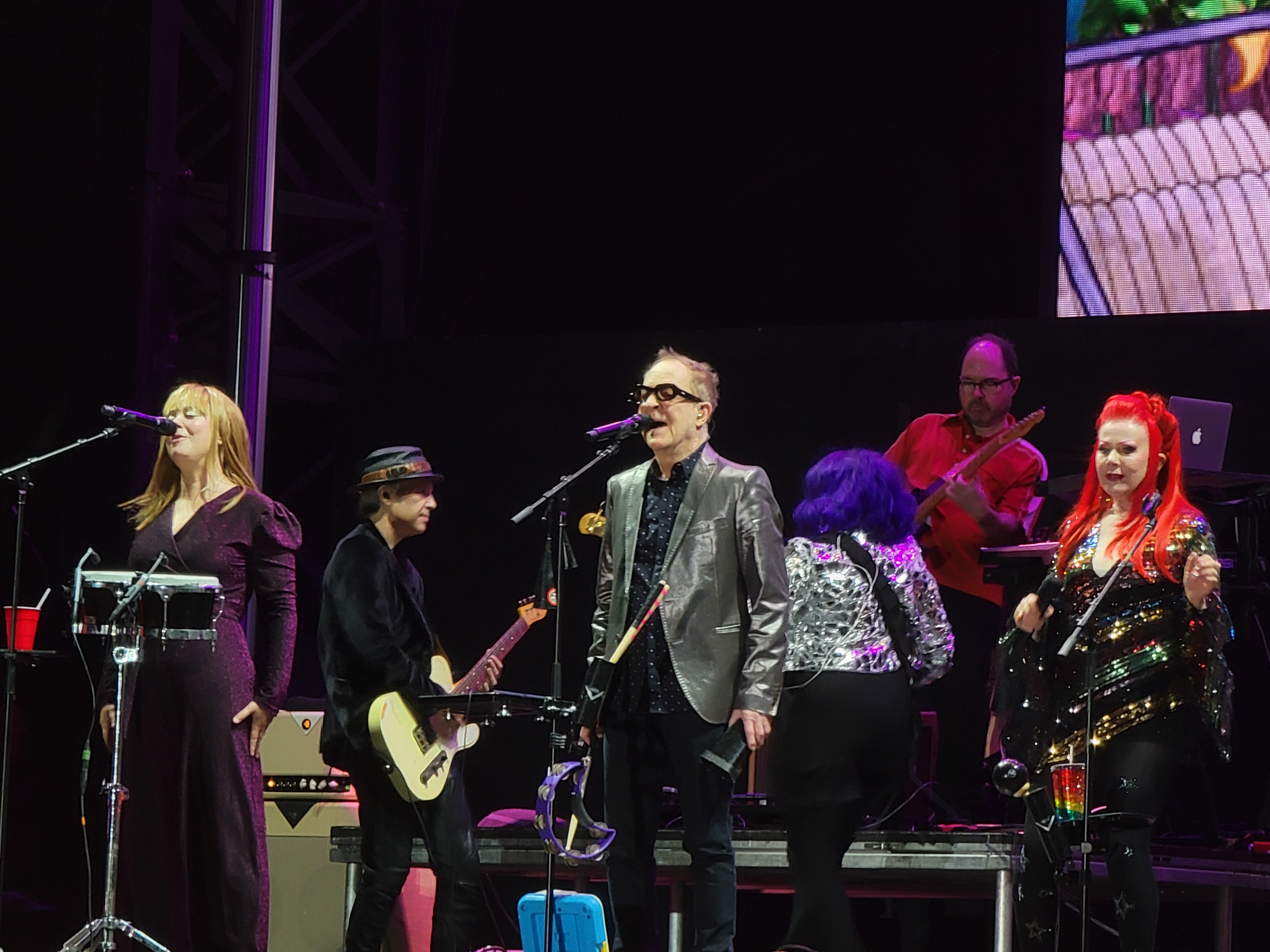 B52s2023-11-18DarkerWavesFestivalHuntingtonBeachCA (13).jpg